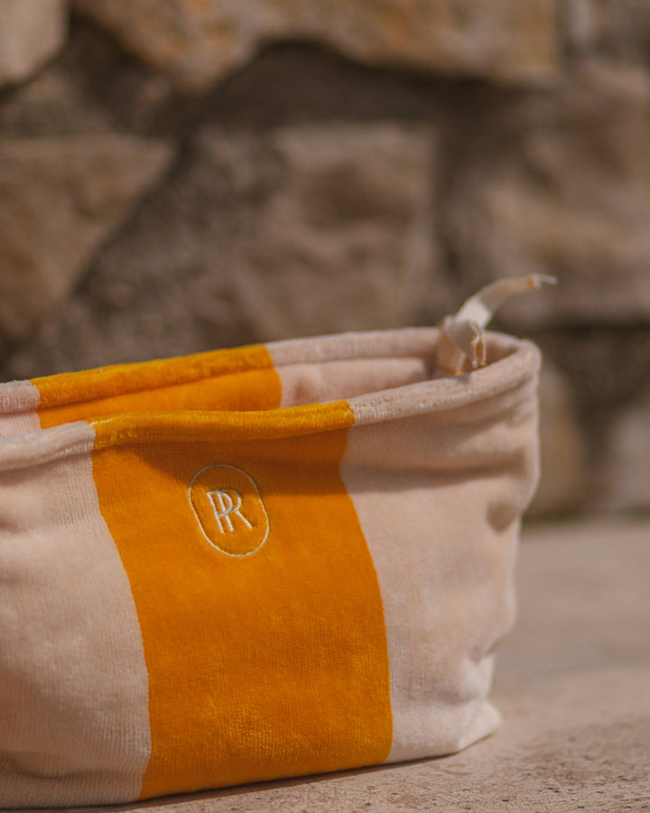Toiletry bag - Gold -  مستلزمات