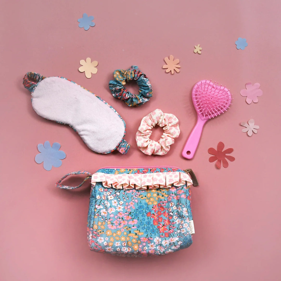 Heidi Floral Sleepover Set - مستلزمات