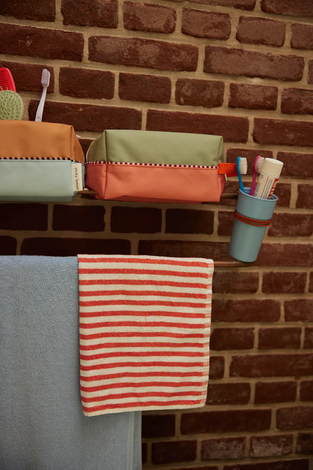 Toiletry Bag Colourblocking  - Coral - حقيبة أدوات الزينة