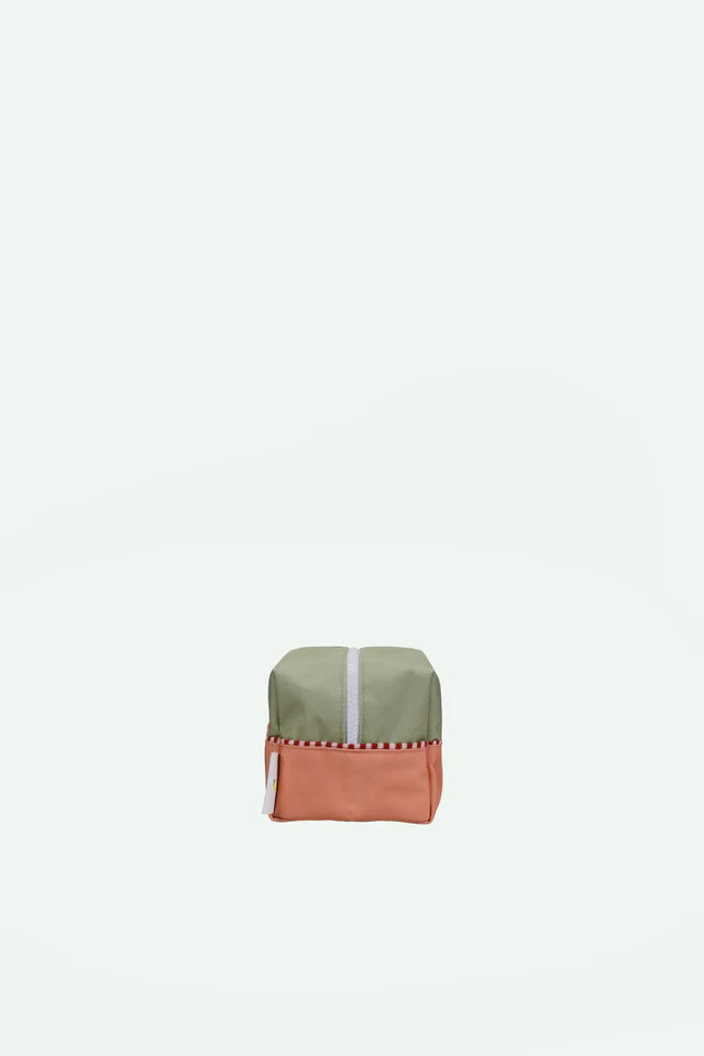 Toiletry Bag Colourblocking  - Coral - حقيبة أدوات الزينة