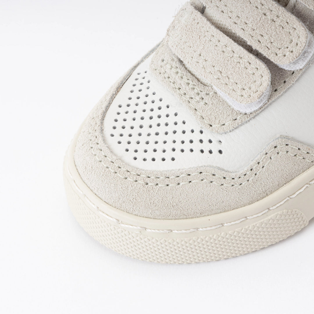 V-90 Extra White Natural - Grey - أحذية